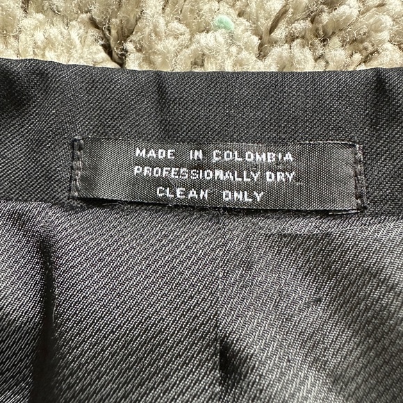 Alfani (Macy’s) 2 piece suit - Picture 5 of 7
